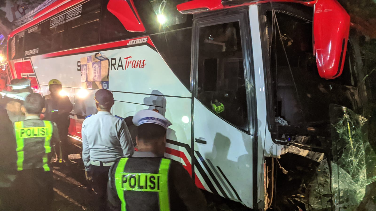 Laka Maut Bus Pariwisata Asal Bali di Kota Batu Mengangkut 43 Siswa SMK TI Bali Global