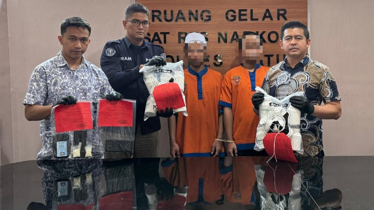 Satresnarkoba Polres Batu Bongkar Gudang Pil Double L, 16.400 Butir Diamankan dari Dua Tersangka
