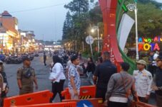 Tim Gabungan Tertibkan PKL Gelar Tikar di Lingkar Alun-Alun Kota Batu