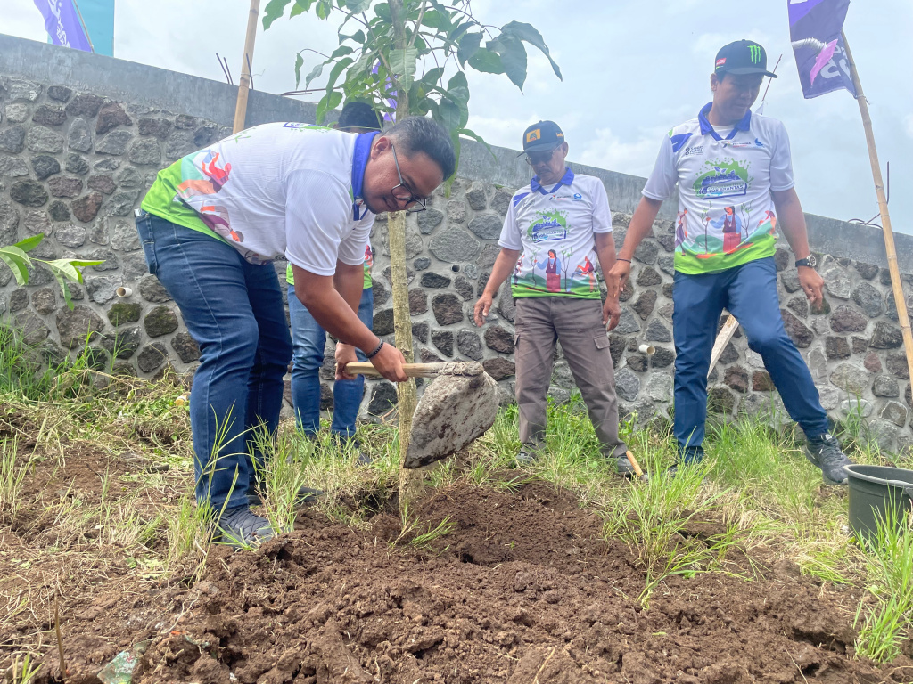 Aksi Tanam 1000 Pohon Lestarikan Sumber Mata Air di Malang Raya