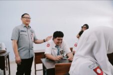 Dindik Jatim Uji Coba Pembatasan Gadget di Sekolah, Siswa Dibatasi Selama Jam Belajar
