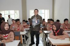 Batasi Gadget, Jatim Dorong Era Baru Sekolah Tanpa Distraksi
