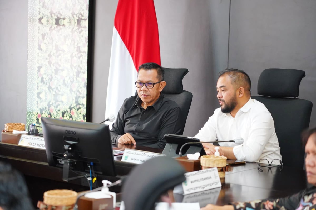 Berangkat Haji 42 Hari, Cak Nur Serahkan Kendali Kota Batu ke Mas Heli